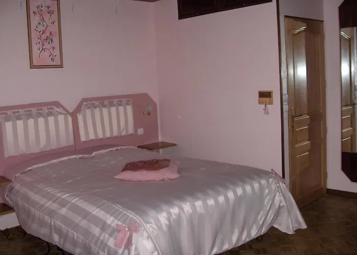 לינה וארוחת בוקר D'hotes De La Templerie-moulin 3*